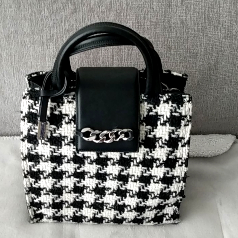 Handbag